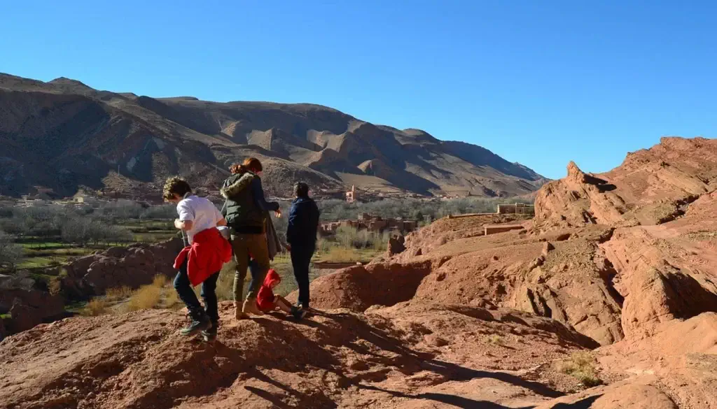 Randonnée au Maroc dans la vallée des roses